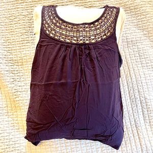 Plum sophisticated sleeveless top Medium Petite
